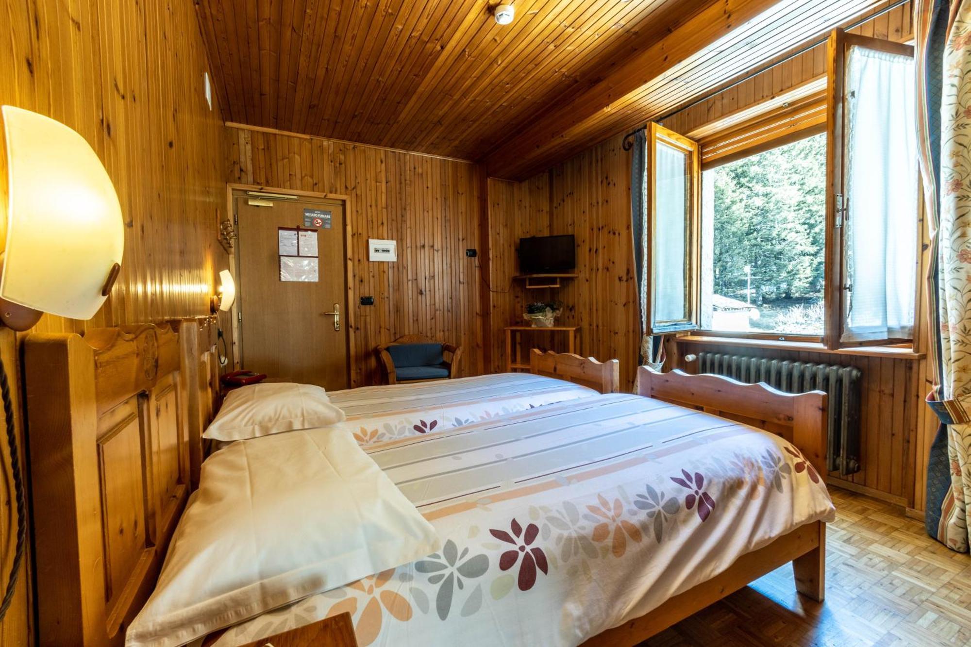 Hotel Le Campagnol Champoluc Εξωτερικό φωτογραφία